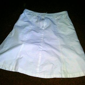 White cotton tulip lined skirt